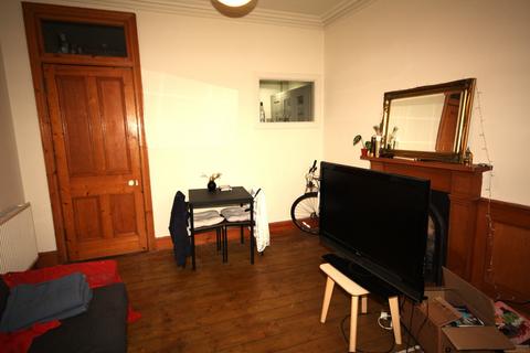 2 bedroom flat to rent - Buccleuch Terrace, Newington, Edinburgh, EH8