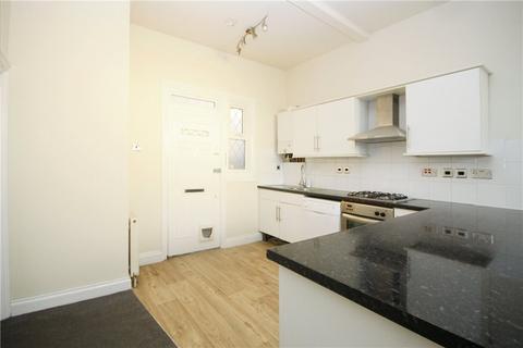 2 bedroom apartment to rent, Estreham Road, London, SW16