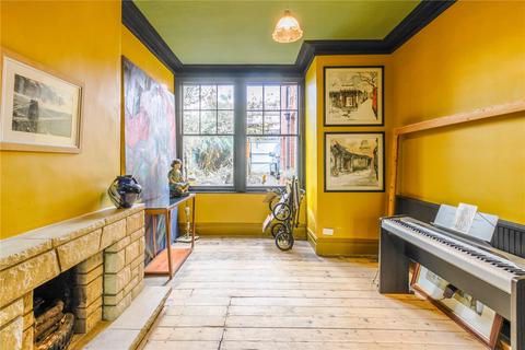 37 Bristol Hill, Bristol, BS4 5AA