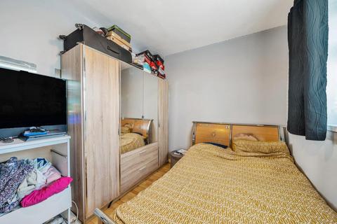 2 bedroom flat for sale, Peckham Rye, London