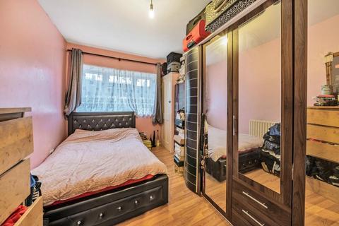 2 bedroom flat for sale, Peckham Rye, London