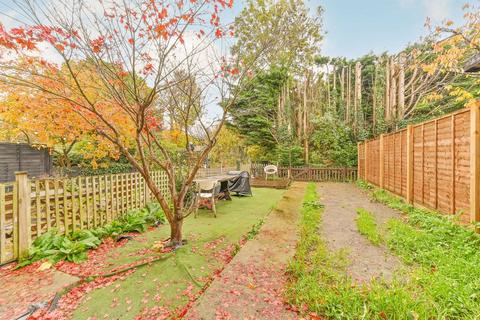 3 bedroom flat for sale - Clive Road, West Dulwich, London, SE21