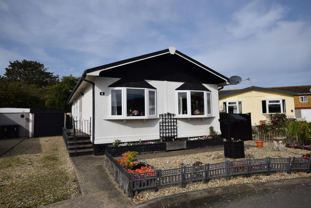 Four Seasons Park, Chapel St Leonards PE24 3 bed park home for sale £