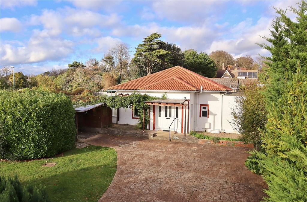 Durrington Hill, Worthing, West Sussex, BN13 2 bed bungalow for sale