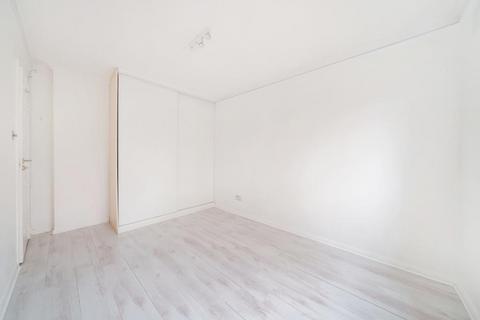 1 bedroom flat for sale, Feltham,  Middlesex,  TW13