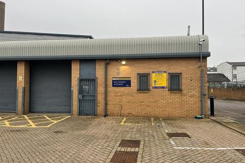 Industrial unit to rent - London NW10