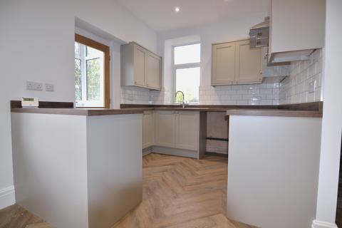 2 bedroom terraced house to rent, Back East Bank, Barrowford BB9