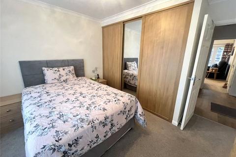 7 Frogmore Grove, Blackwater, Camberley, GU17 0AJ