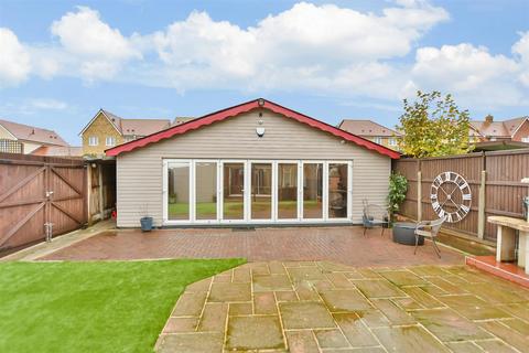 4 bedroom detached house for sale, Station Road, Sittingbourne, Kent