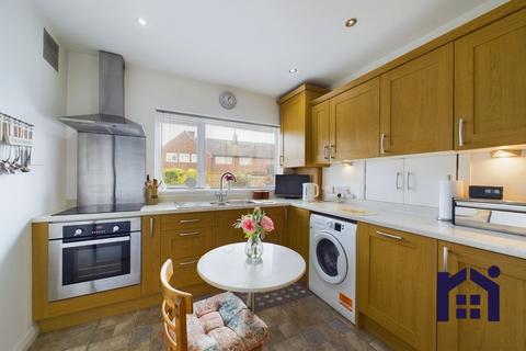 3 bedroom end of terrace house for sale, Sycamore Road, Chorley, PR6 0JD