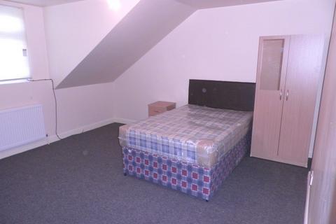 9 bedroom semi-detached house to rent - Dawlish Road, Birmingham B29