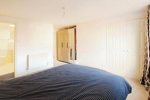 2 bedroom flat for sale, Castle Street, Chester, Cheshire, CH1