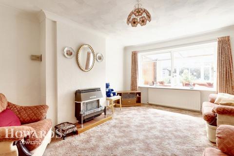 2 bedroom semi-detached bungalow for sale, Manor Walk, Kessingland