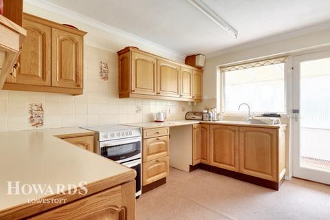 2 bedroom semi-detached bungalow for sale, Manor Walk, Kessingland