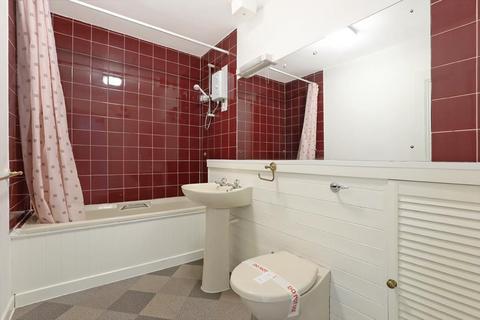 Flat 1, 73 Gordon Road, London, W5 2AL