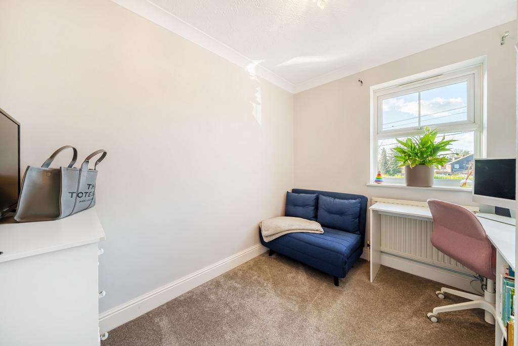 Bedroom/Study