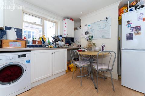 3 bedroom flat to rent, North Road, East Sussex BN1