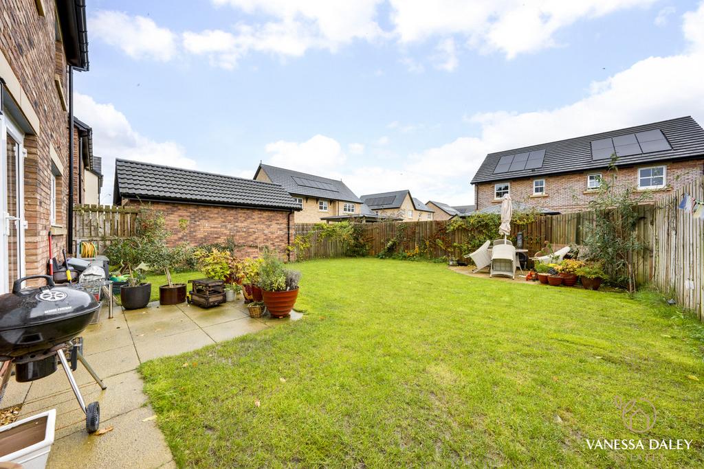 Redwing Drive, Preston, PR2 4 bed detached house for sale £345,000