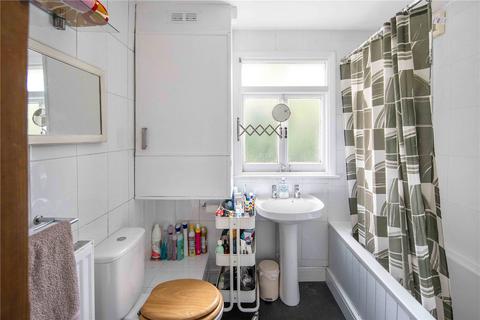 10b Kenmure Road, London, E8 1JU