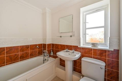 Flat 11, Challenger House, 3 Victory Place, London, E14 8BJ