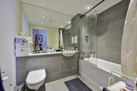 3 bedroom flat for sale, Maltby Street, Bermondsey, London, SE1