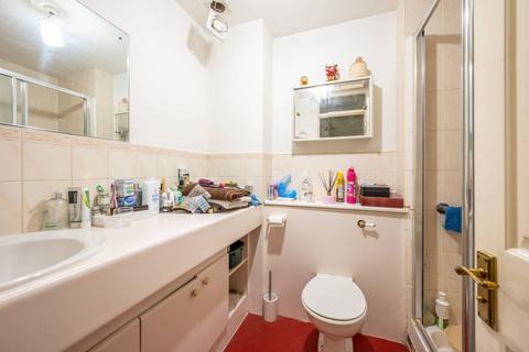 2 bedroom terraced house for sale - Clarence Road, Manor Park, London, E12