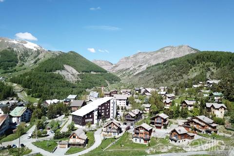 4 bedroom chalet, Auron, VILLAGE, 06660, France