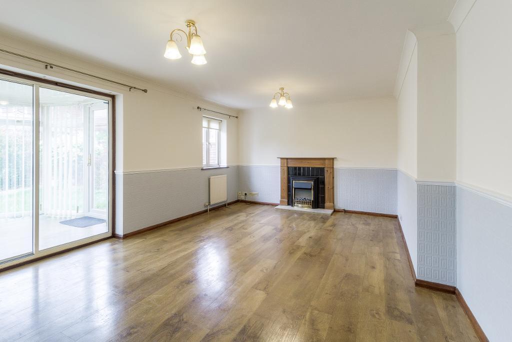 Desborough, Kettering NN14 2 bed detached bungalow for sale £260,000