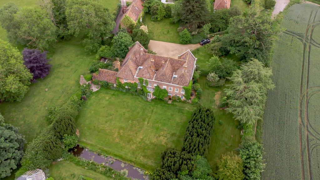 Parish Road, Chartham, Canterbury, Kent 4 bed detached house for sale
