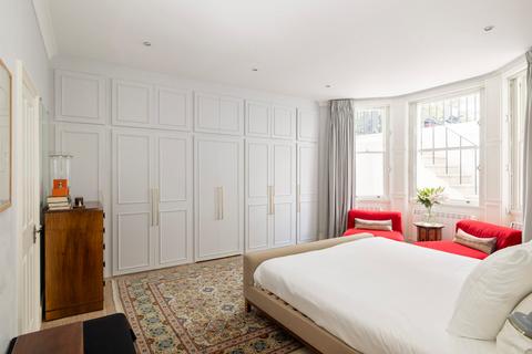 2 bedroom flat for sale, Onslow Gardens, London