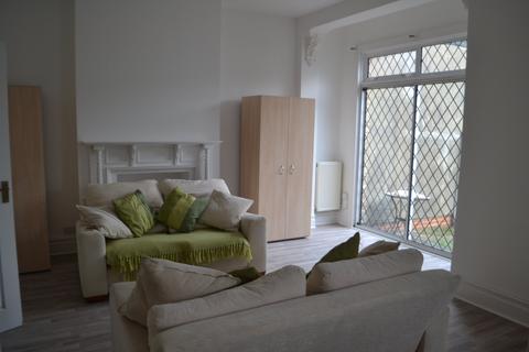 1 bedroom flat to rent, Arragon Gardens, London SW16