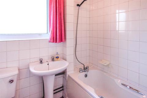 16 Aragon Road, Ampthill, Bedford, MK45 2TL