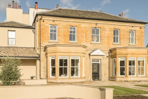 3 bedroom link detached house for sale, Featherstone Hall, Faviell Gardens, Featherstone, Pontefract, West Yorkshire