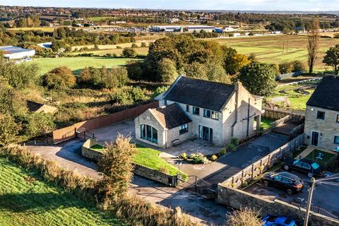 4 bedroom detached house for sale, Bradford Road, Tingley, Wakefield, West Yorkshire