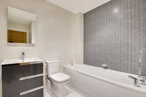 3 bedroom flat for sale - Wharncliffe Road, Highcliffe, Christchurch, BH23
