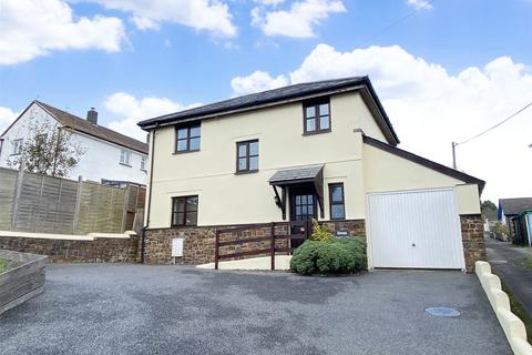 3 bedroom detached house for sale, Roydon Road, Launceston, Cornwall, PL15