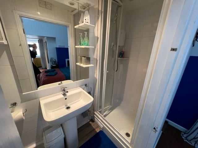 En Suite Shower Room
