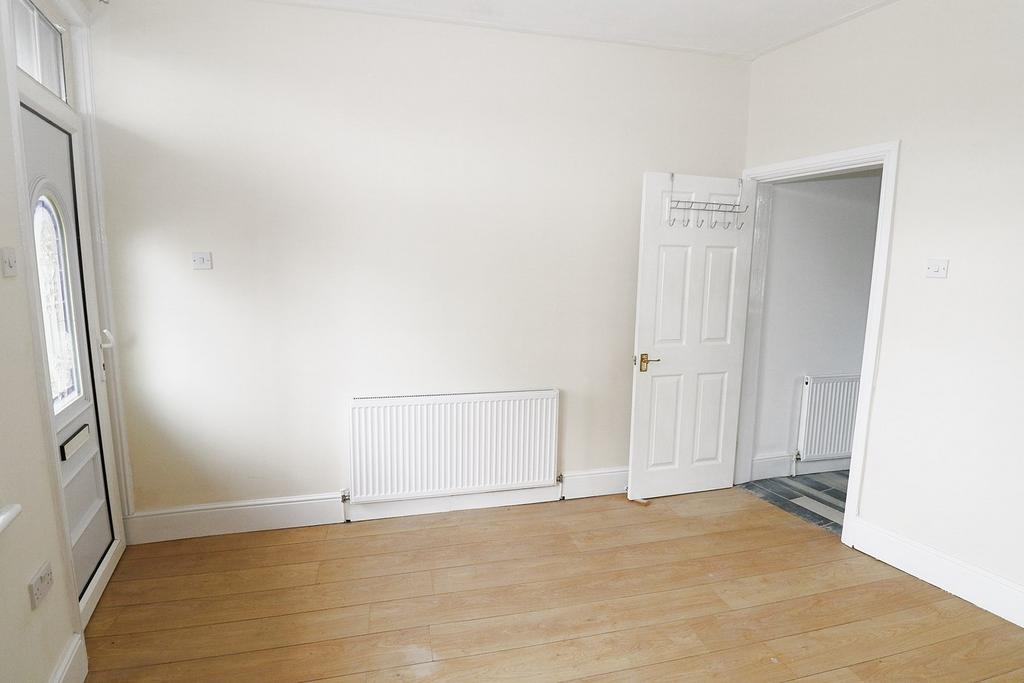 Sandy Lane, Warrington, WA2 2 bed terraced house £795 pcm (£183 pw)