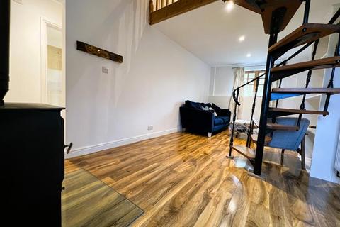undefined, Lower Bartestree Barns, Lower Bartestree, Hereford, Herefordshire, HR1 4DT