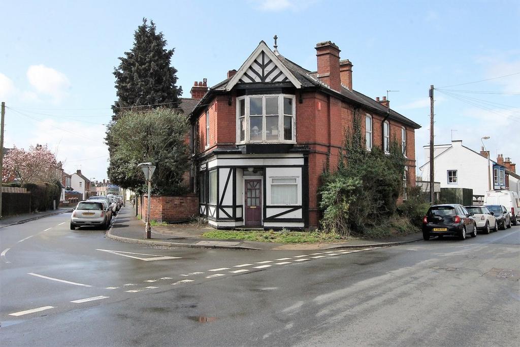 Clifton Street, Old Quarter... 5 bed detached house for sale £395,000
