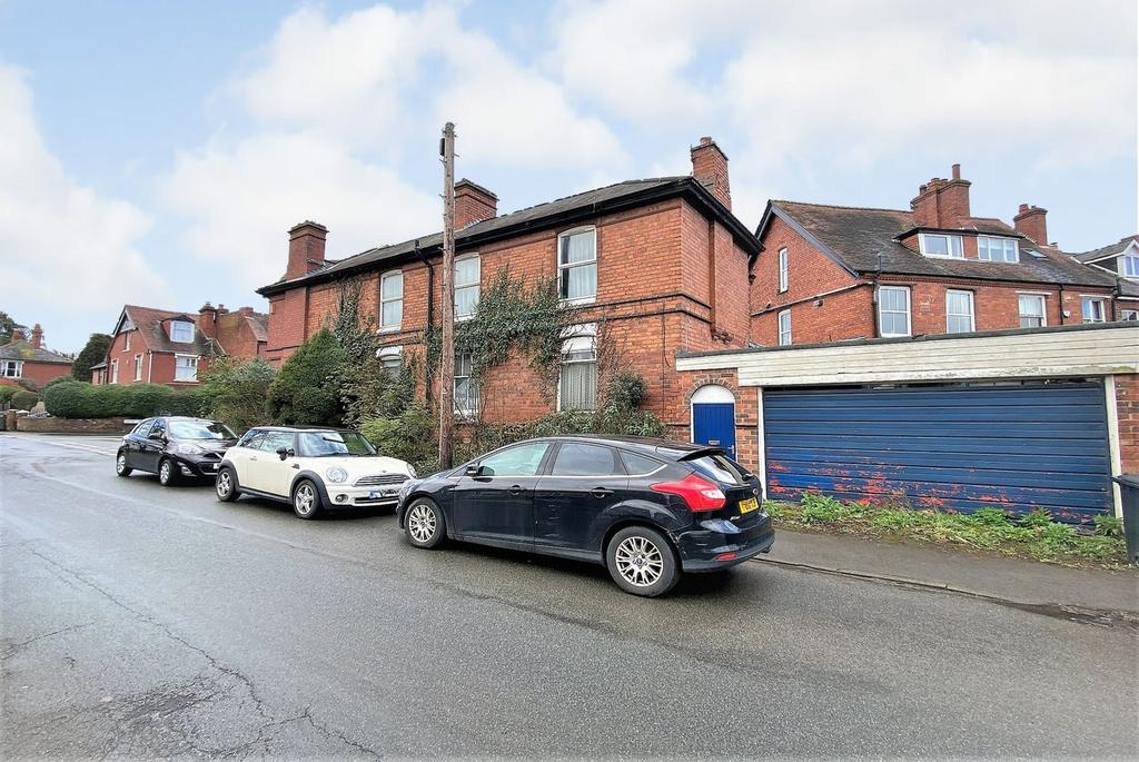 Clifton Street, Old Quarter... 5 bed detached house for sale £395,000