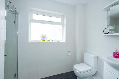 15a Wood Ride, Petts Wood, Orpington, BR5 1PZ