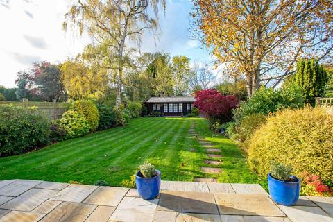 4 bedroom detached house for sale, Chislehurst Road, Petts Wood, Kent