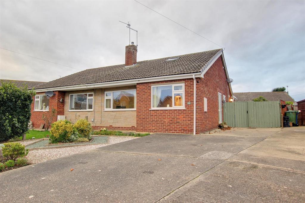 Elvaston Avenue, Hornsea 2 bed semidetached bungalow for sale £189,950