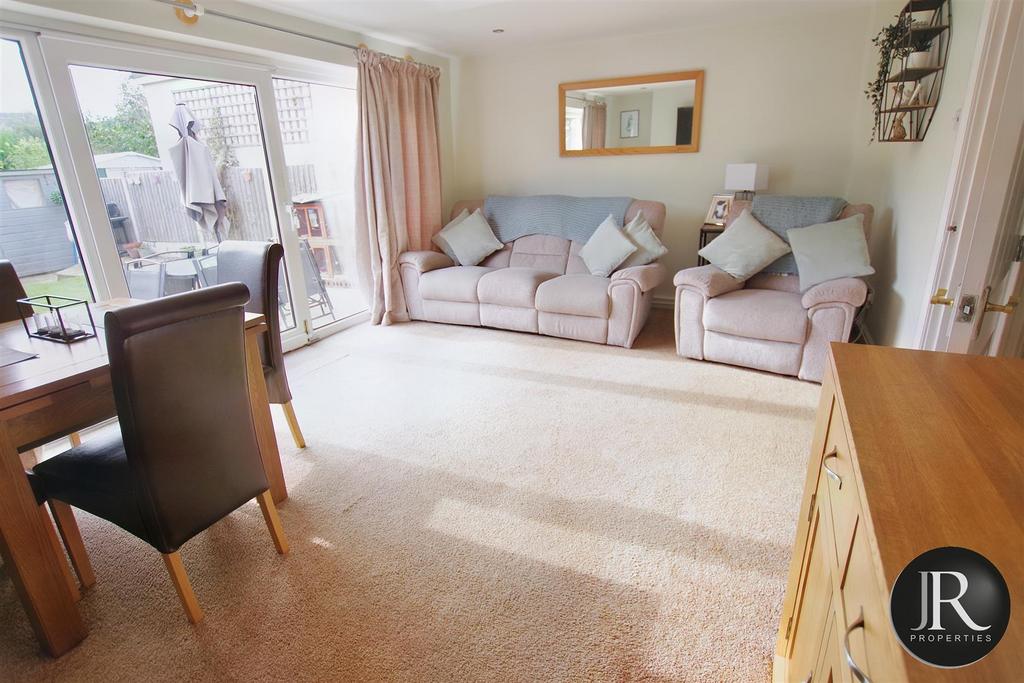 Bower Lane, Rugeley WS15 3 bed semidetached house for sale £239,950