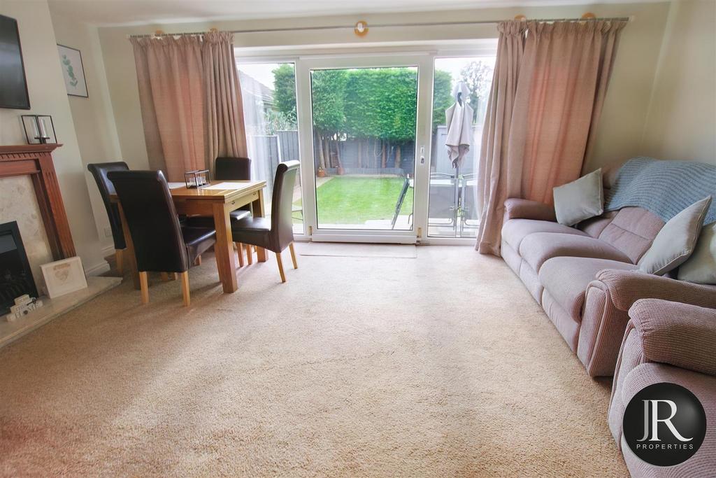 Bower Lane, Rugeley WS15 3 bed semidetached house for sale £239,950