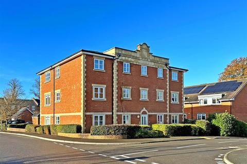 1 Cambridge Square, Redhill, RH1 6TG