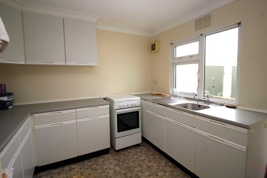 Millands Caravan Park, Llanmaes, Llantwit Major, CF61 2 bed park home for sale £115,000