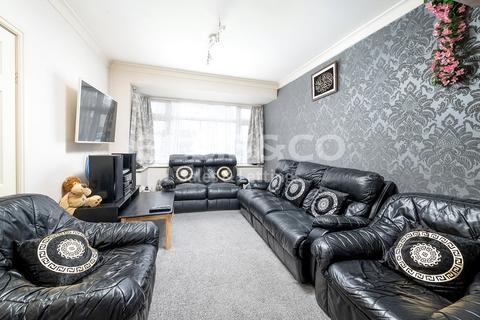 3 bedroom semi-detached house for sale, Stanmore, Middlesex HA7