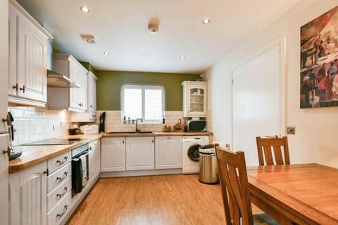 3 bedroom townhouse for sale - Sandringham Court, York